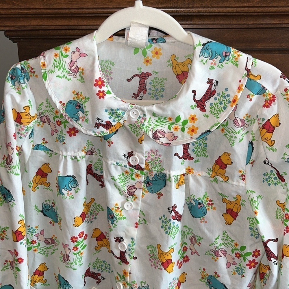 Adorable vintage Winnie the Pooh Piglet Eyore button down sleep top blouse m - Picture 3 of 14